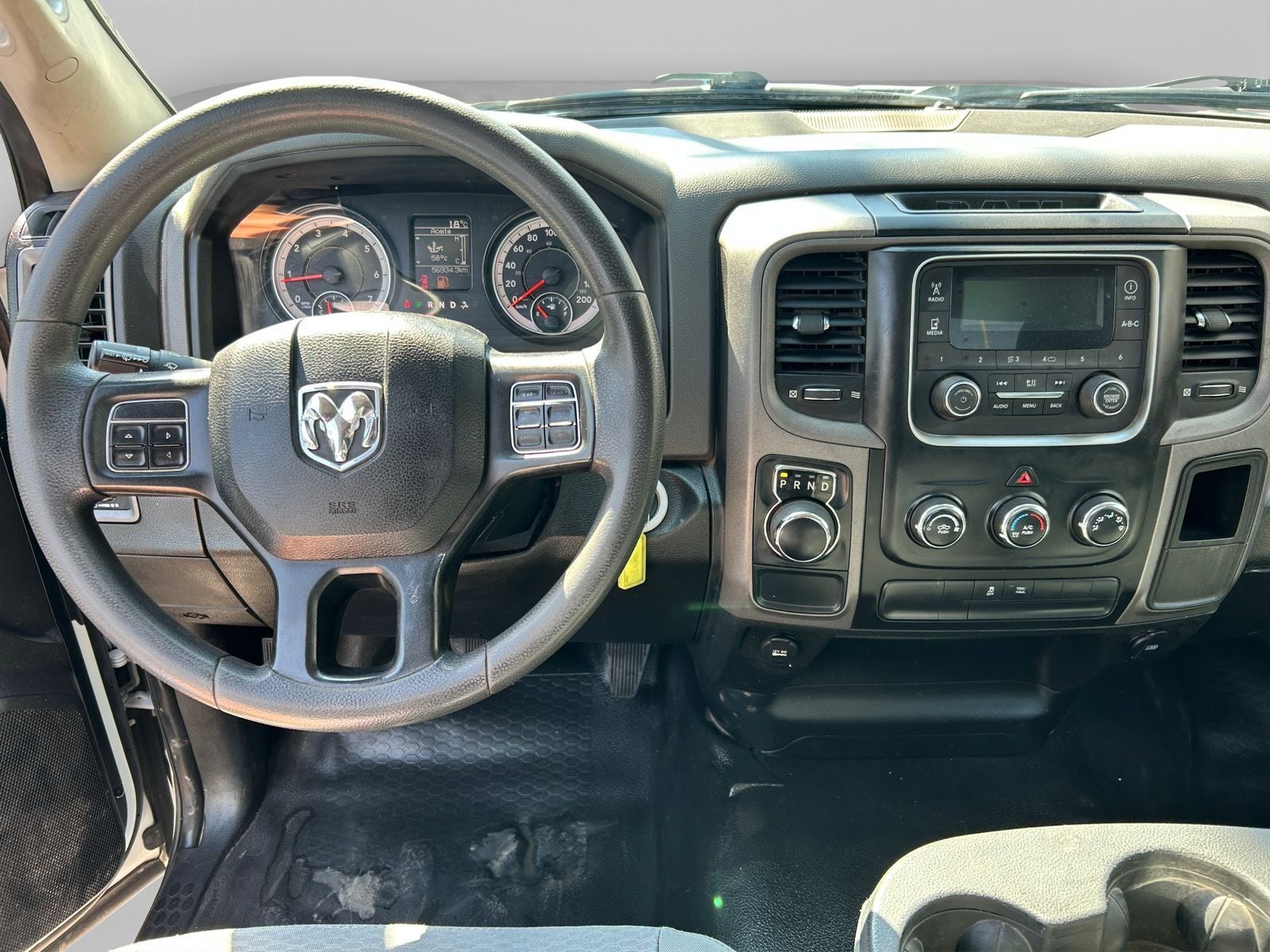 2020 RAM 1500 2 PTS ST V6 36L TA AAC