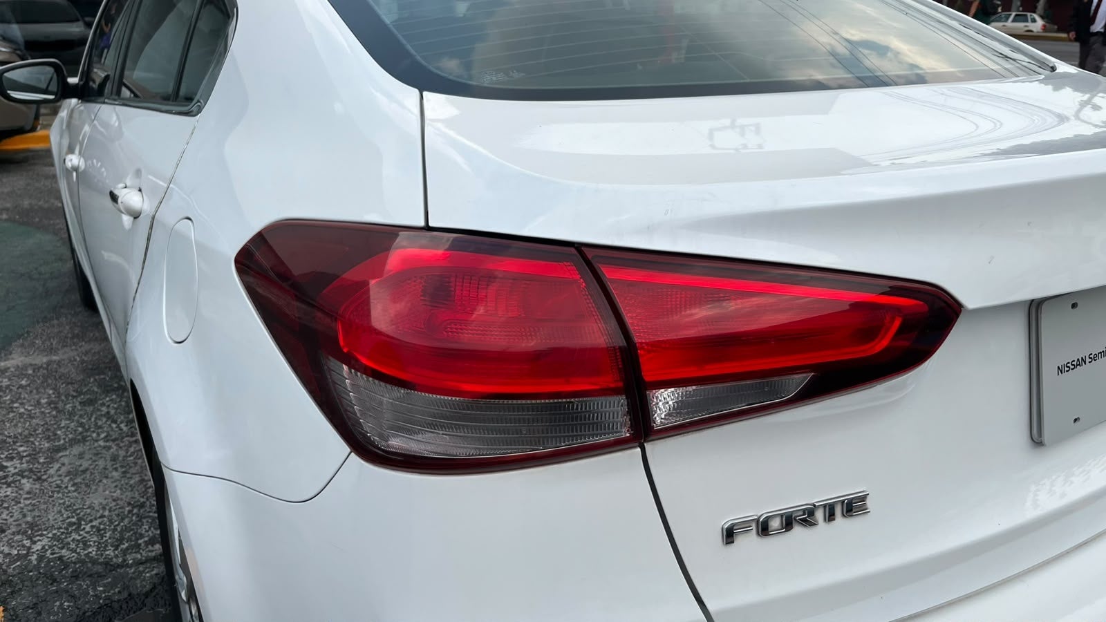 2018 Kia FORTE 4 PTS LX TA AAC BL F NIEBLA R-16