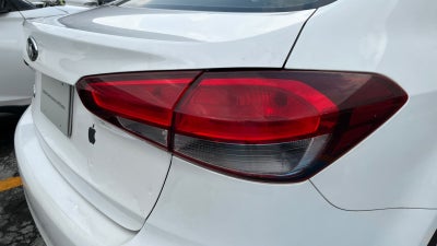 2018 Kia FORTE 4 PTS LX TA AAC BL F NIEBLA R-16