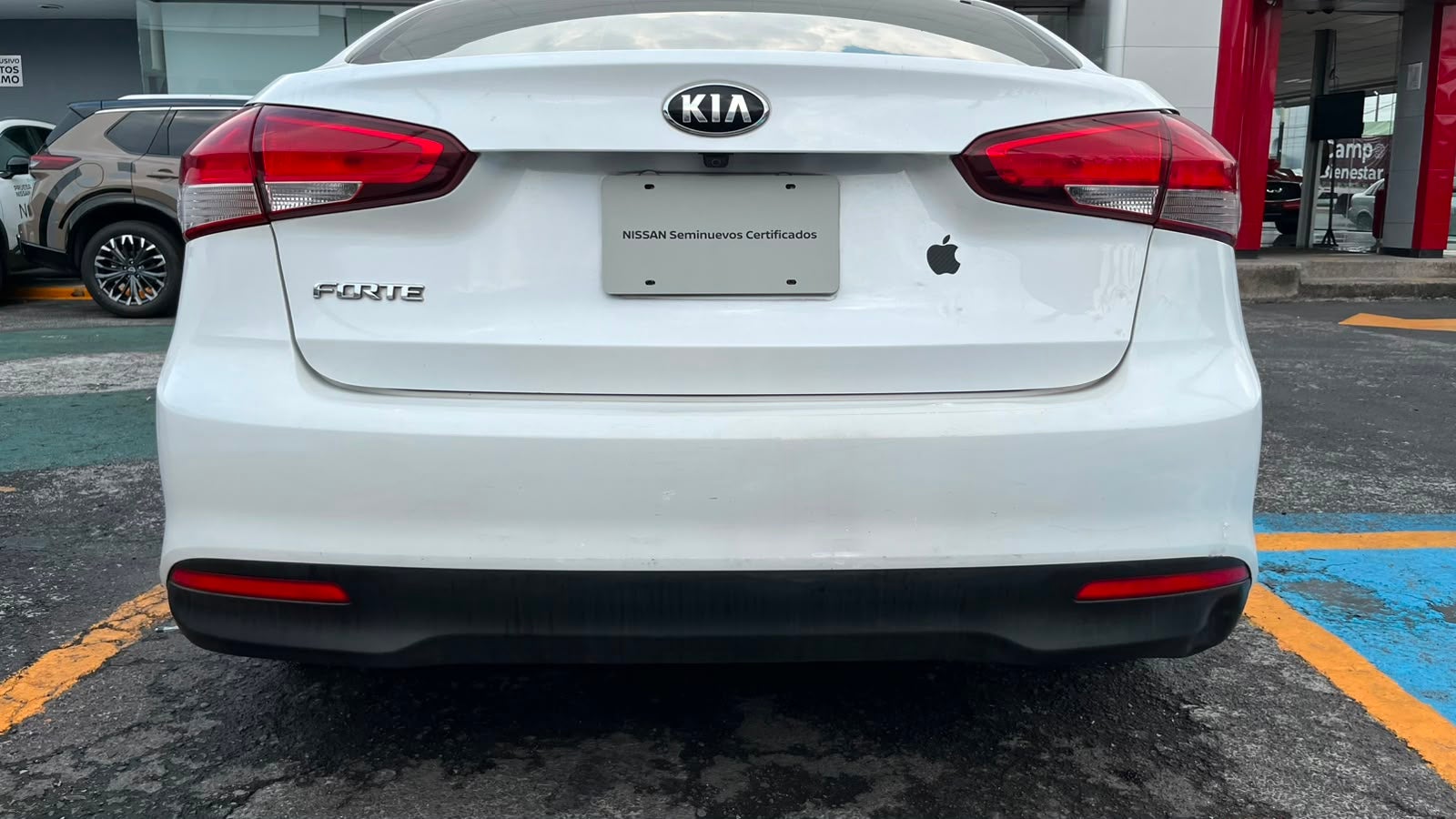 2018 Kia FORTE 4 PTS LX TA AAC BL F NIEBLA R-16