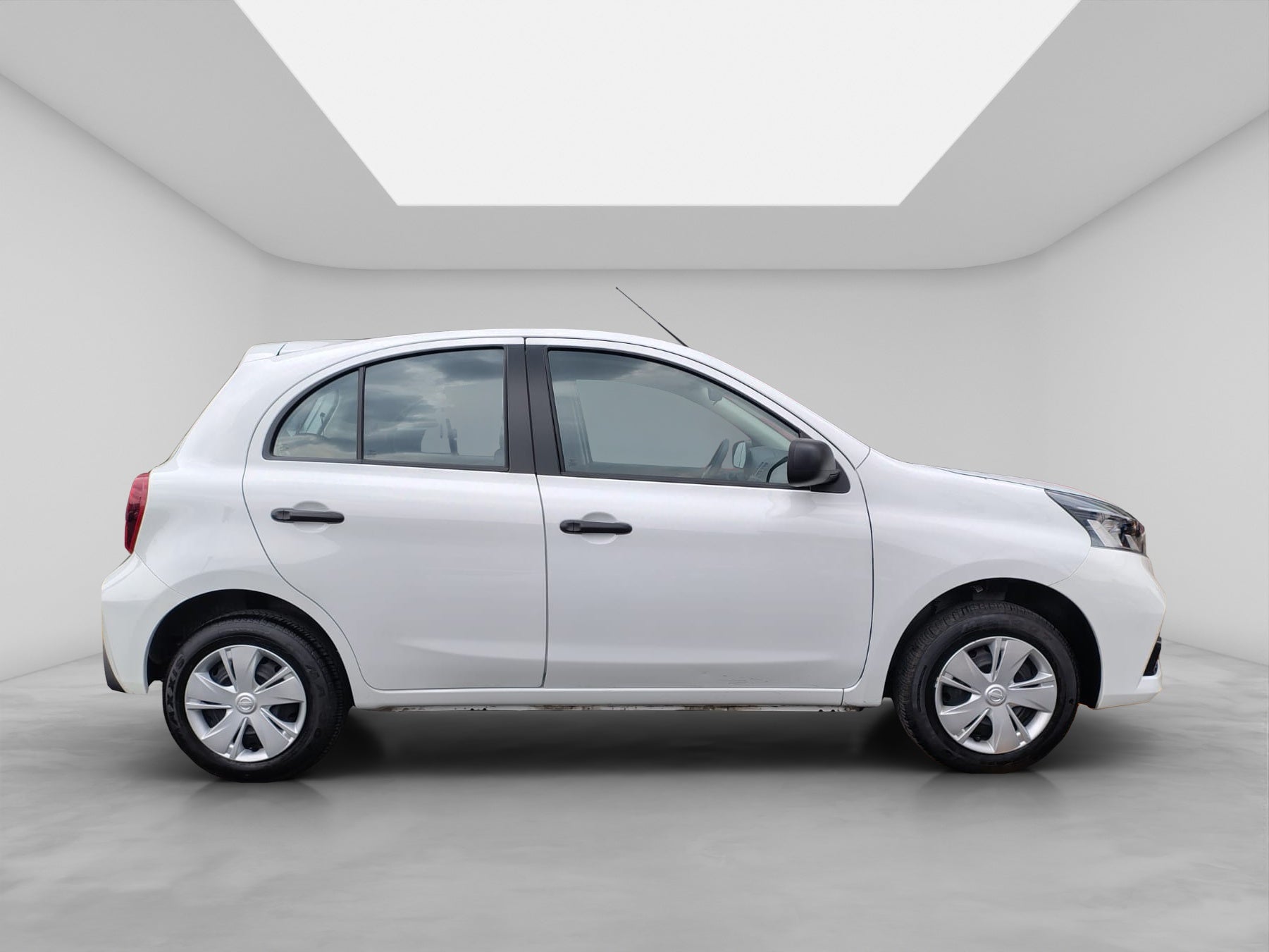 2025 Nissan MARCH 5P SENSE L41.6 AUT