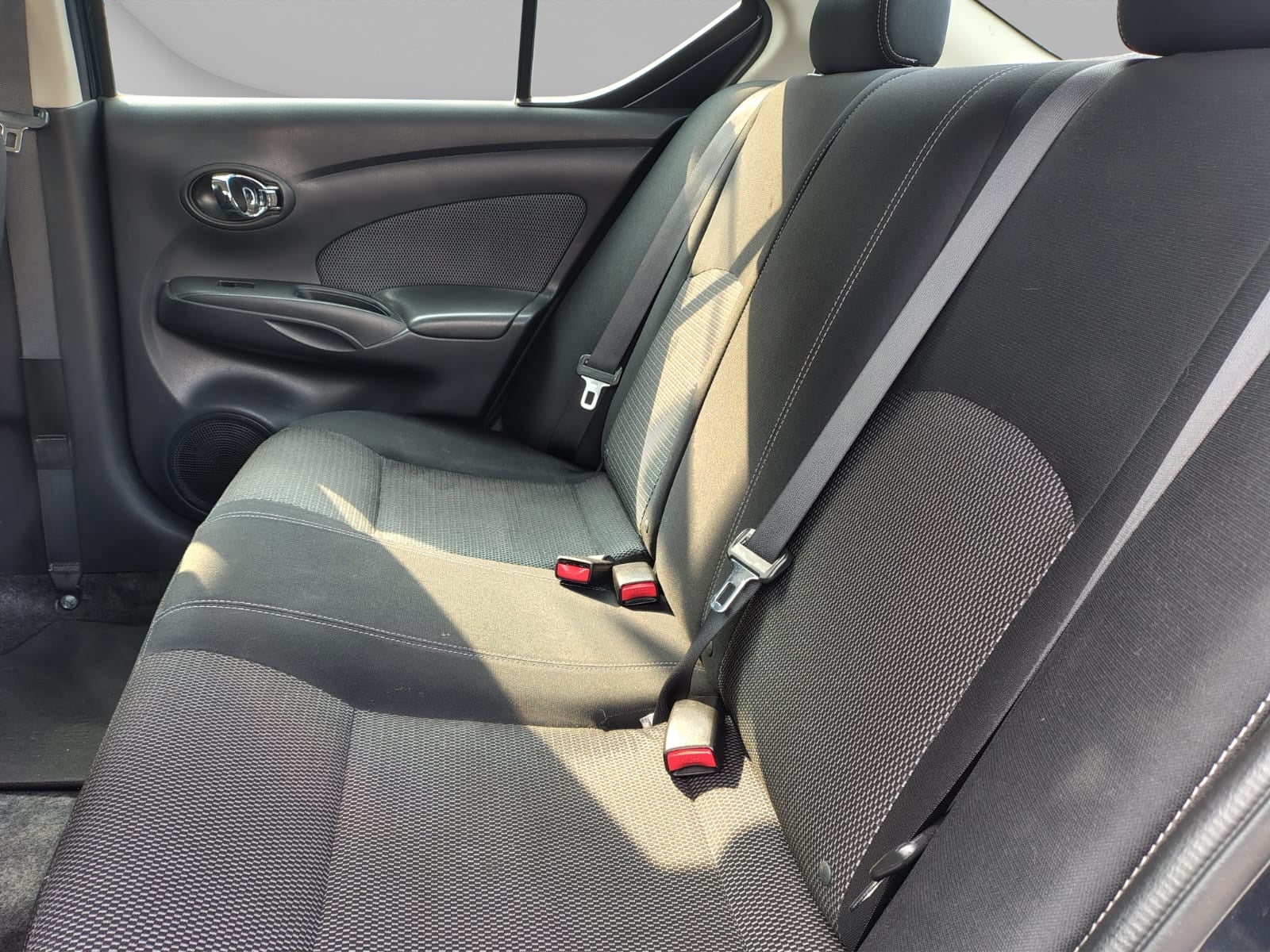 2014 Nissan VERSA 4 PTS ADVANCE TA AAC VE F NIEBLA RA-15