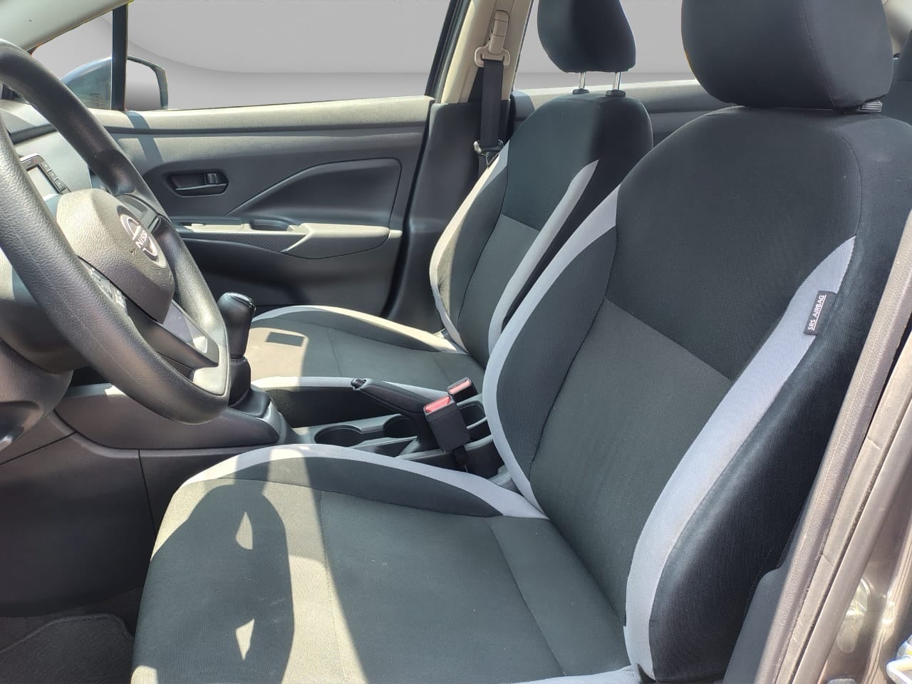 2025 Nissan VERSA 4P SENSE L41.6 AUT