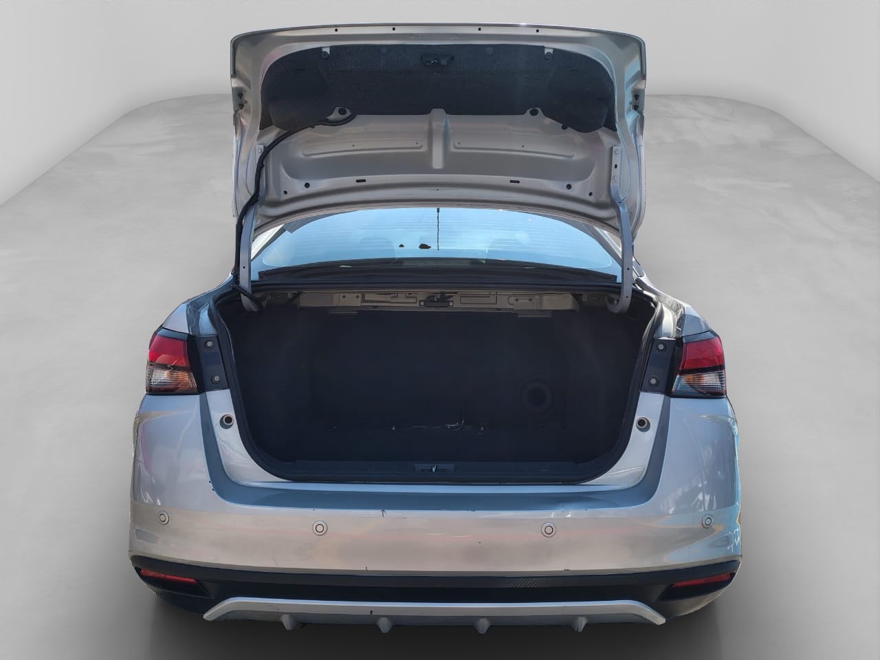 2024 Nissan VERSA 4P ADVANCE L41.6 MAN