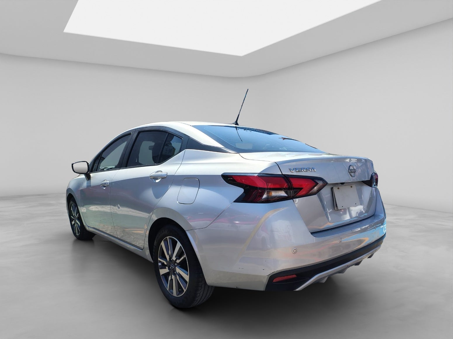 2024 Nissan VERSA 4P ADVANCE L41.6 MAN