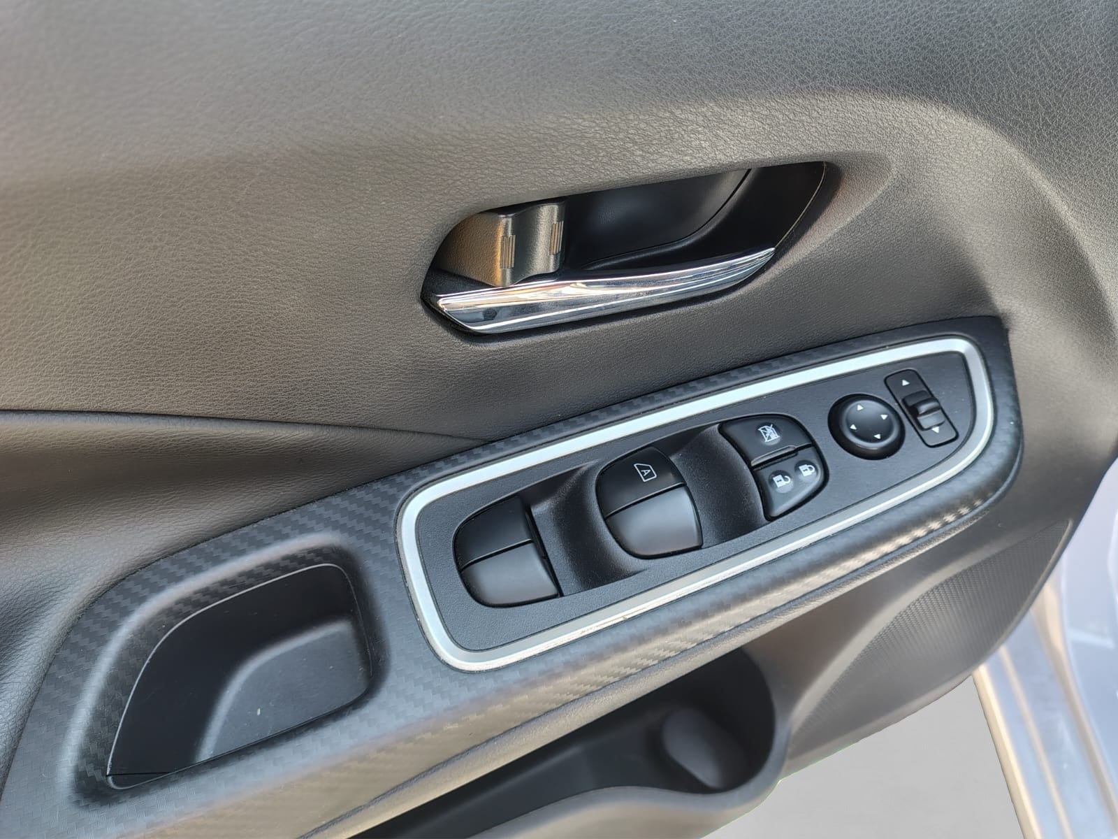 2024 Nissan VERSA 4P SR L41.6 AUT