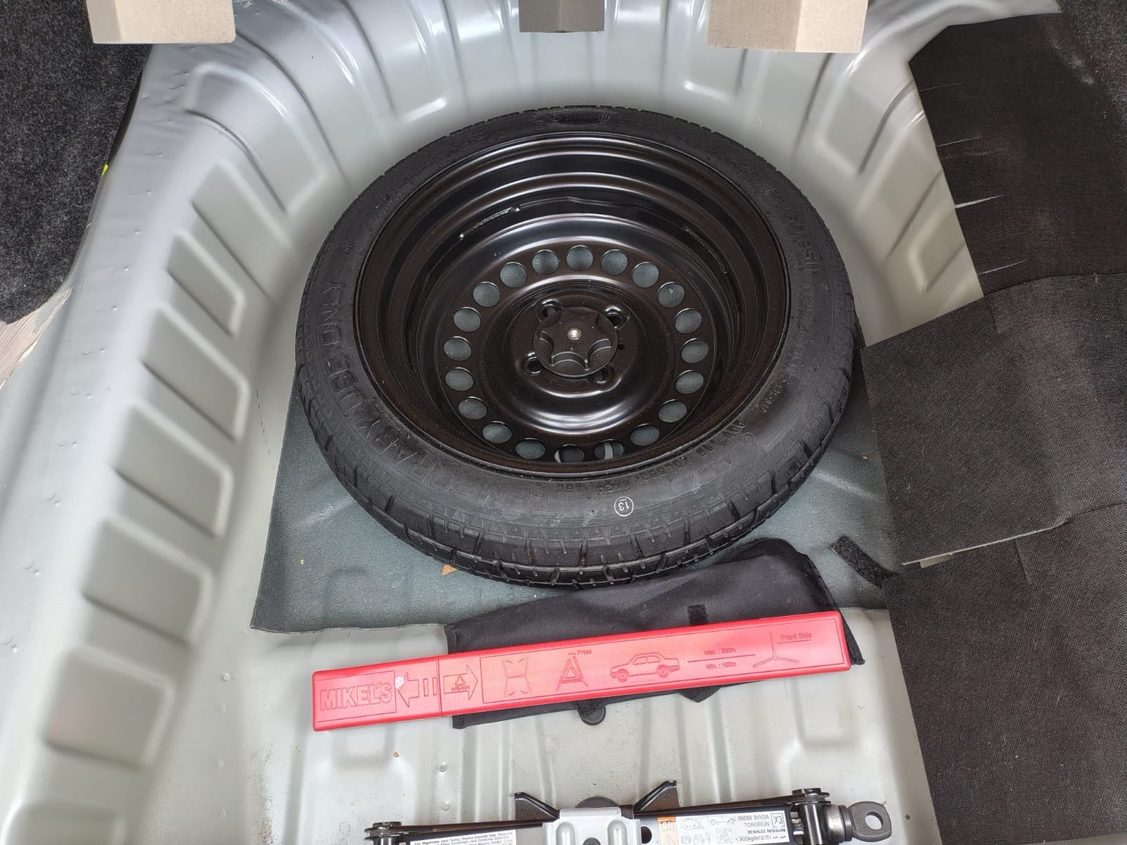 2025 Nissan VERSA 4P SR L41.6 AUT