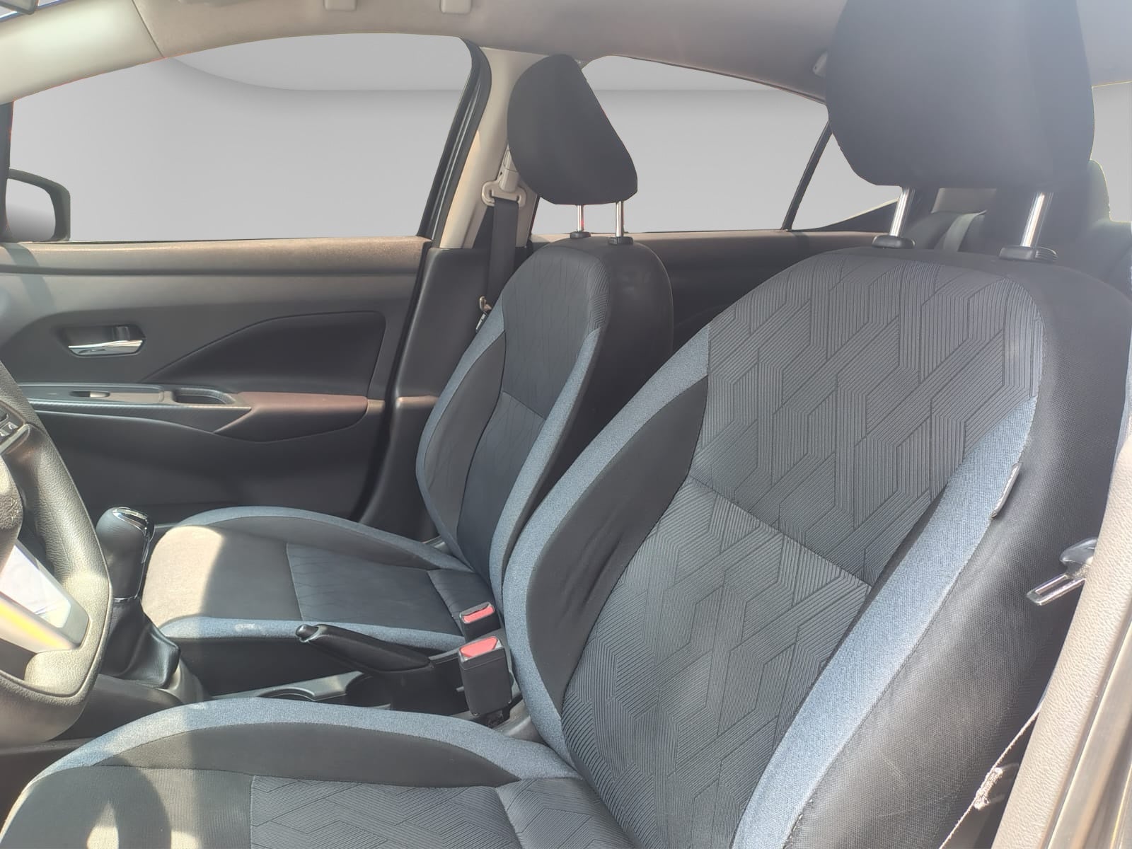 2023 Nissan VERSA 4P ADVANCE L41.6 AUT