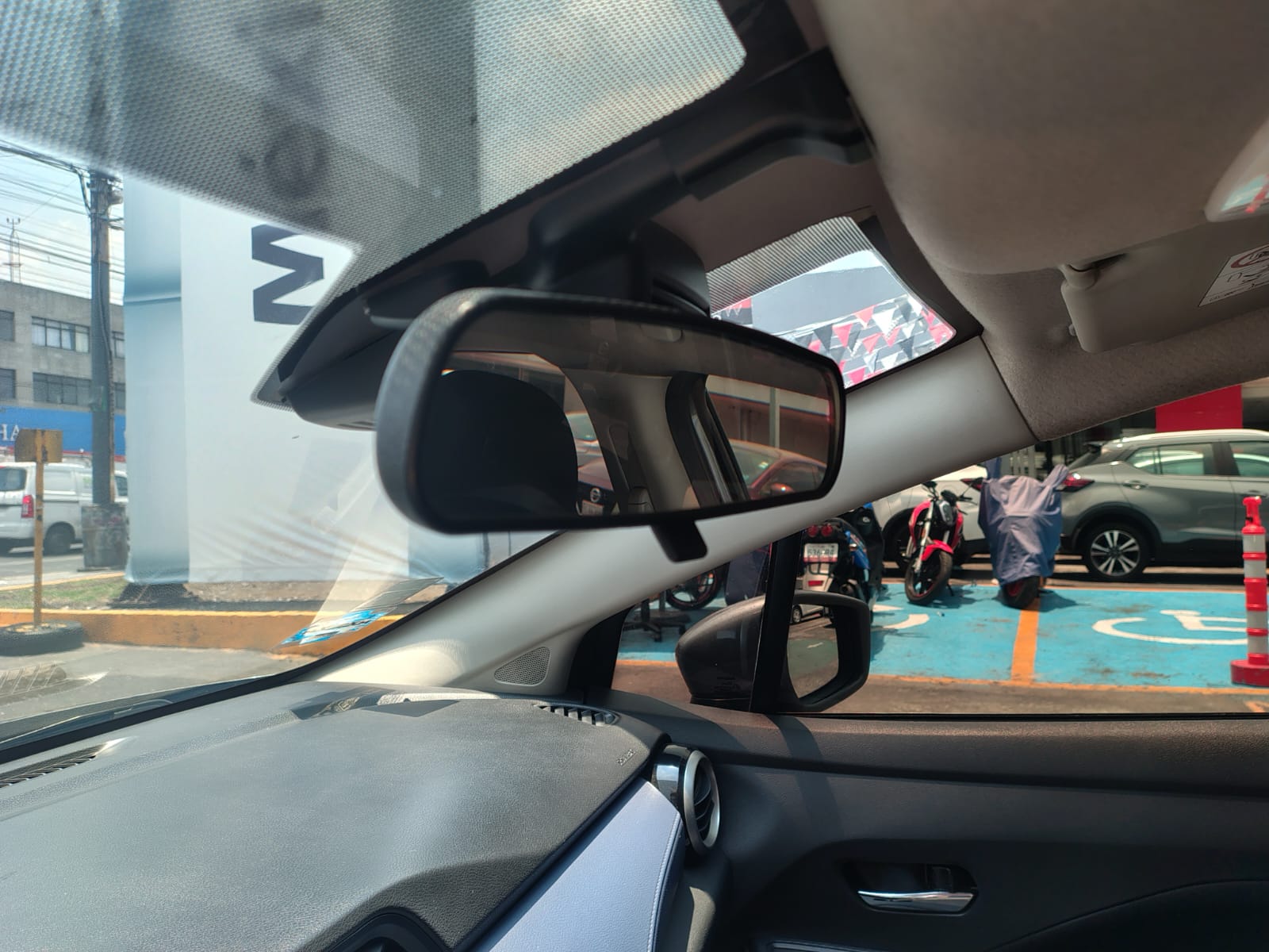 2023 Nissan VERSA 4P ADVANCE L41.6 AUT