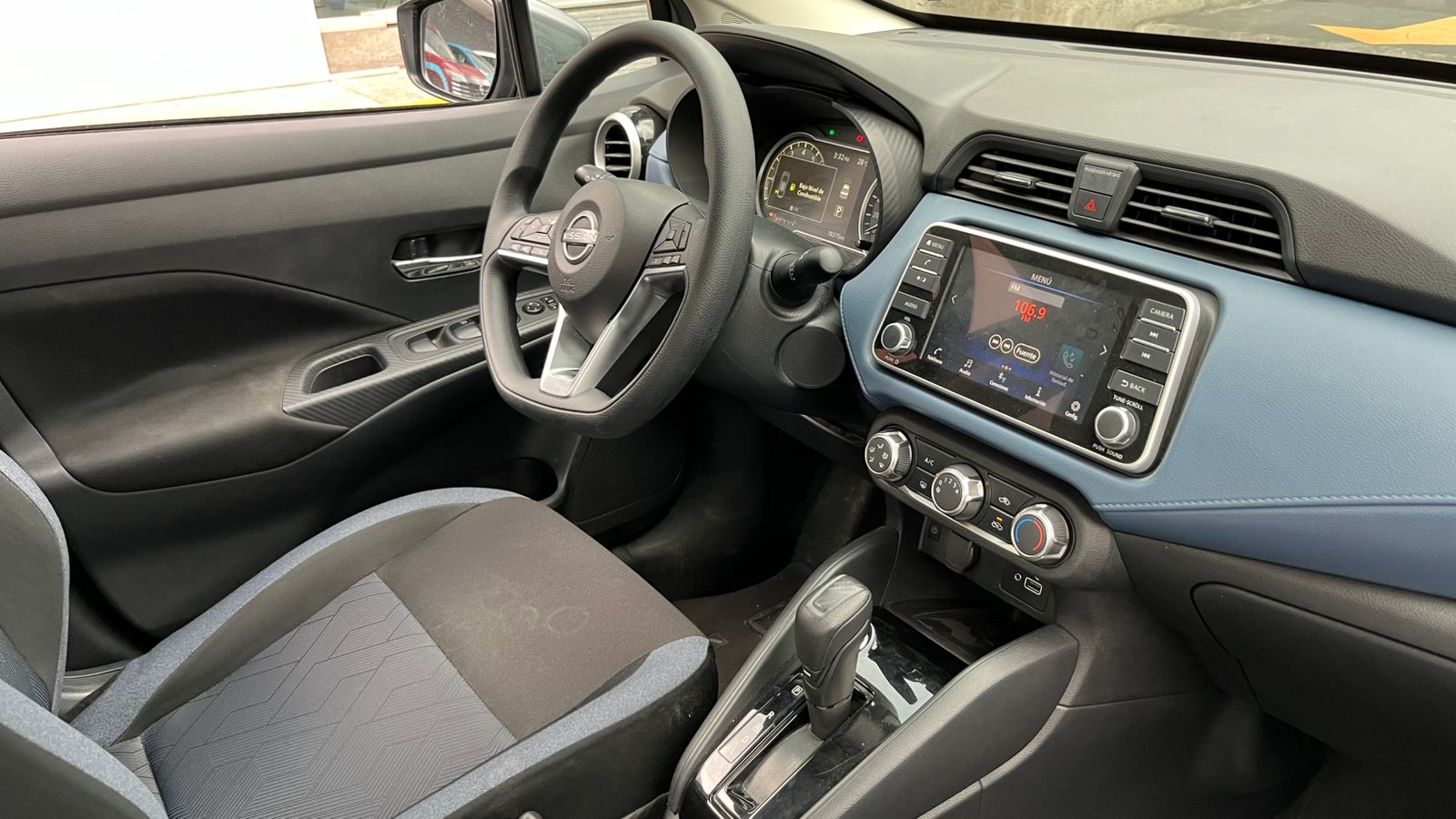 2025 Nissan VERSA 4P ADVANCE L41.6 AUT