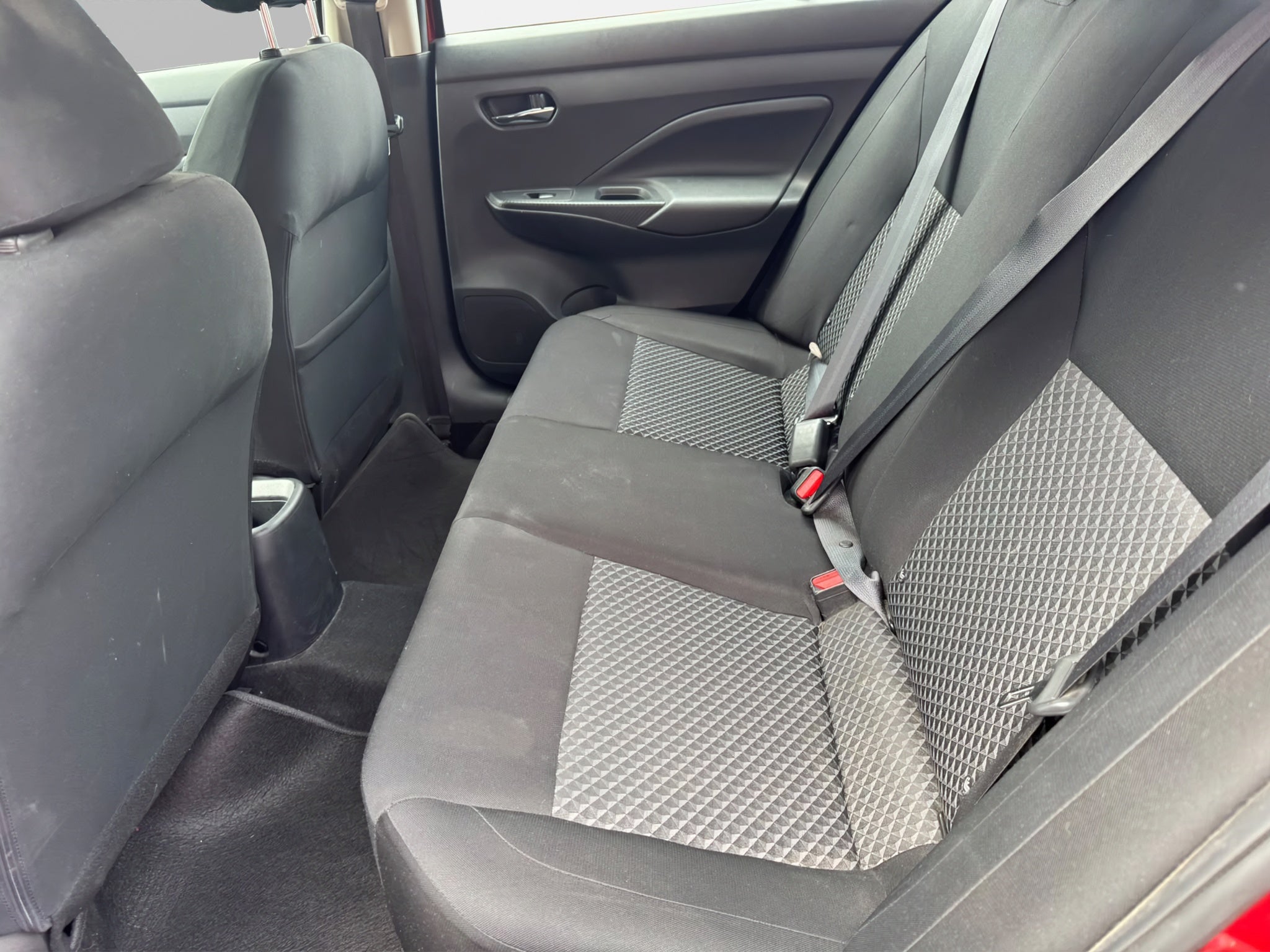 2021 Nissan VERSA 4 PTS SENSE TM5 AAC VE R-15