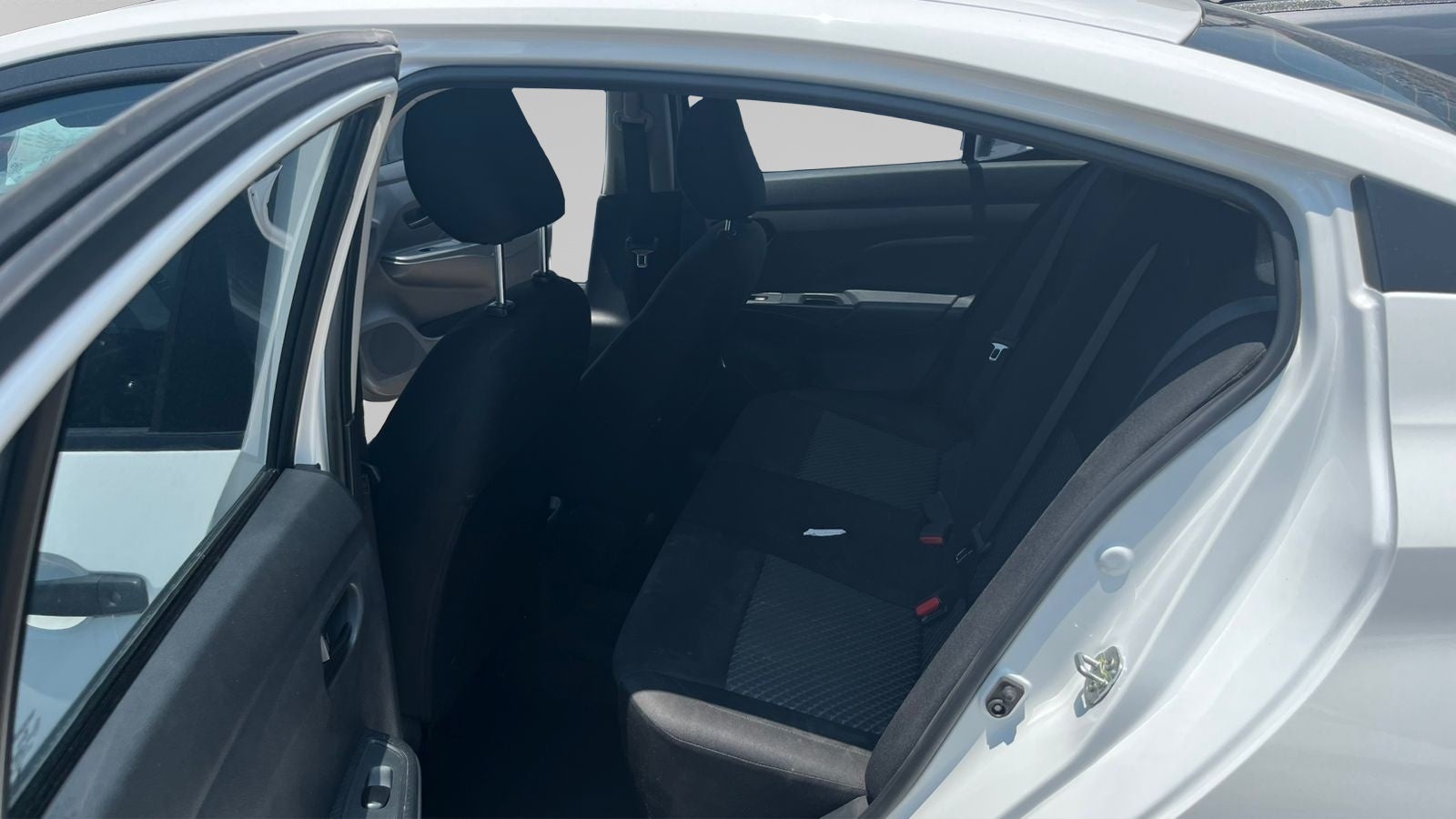 2024 Nissan VERSA 4P SENSE L41.6 AUT
