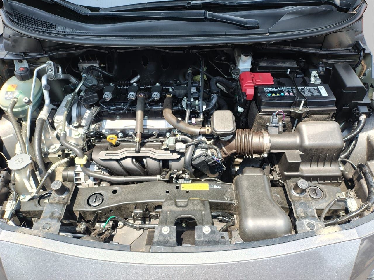 2025 Nissan VERSA 4P ADVANCE L41.6 MAN