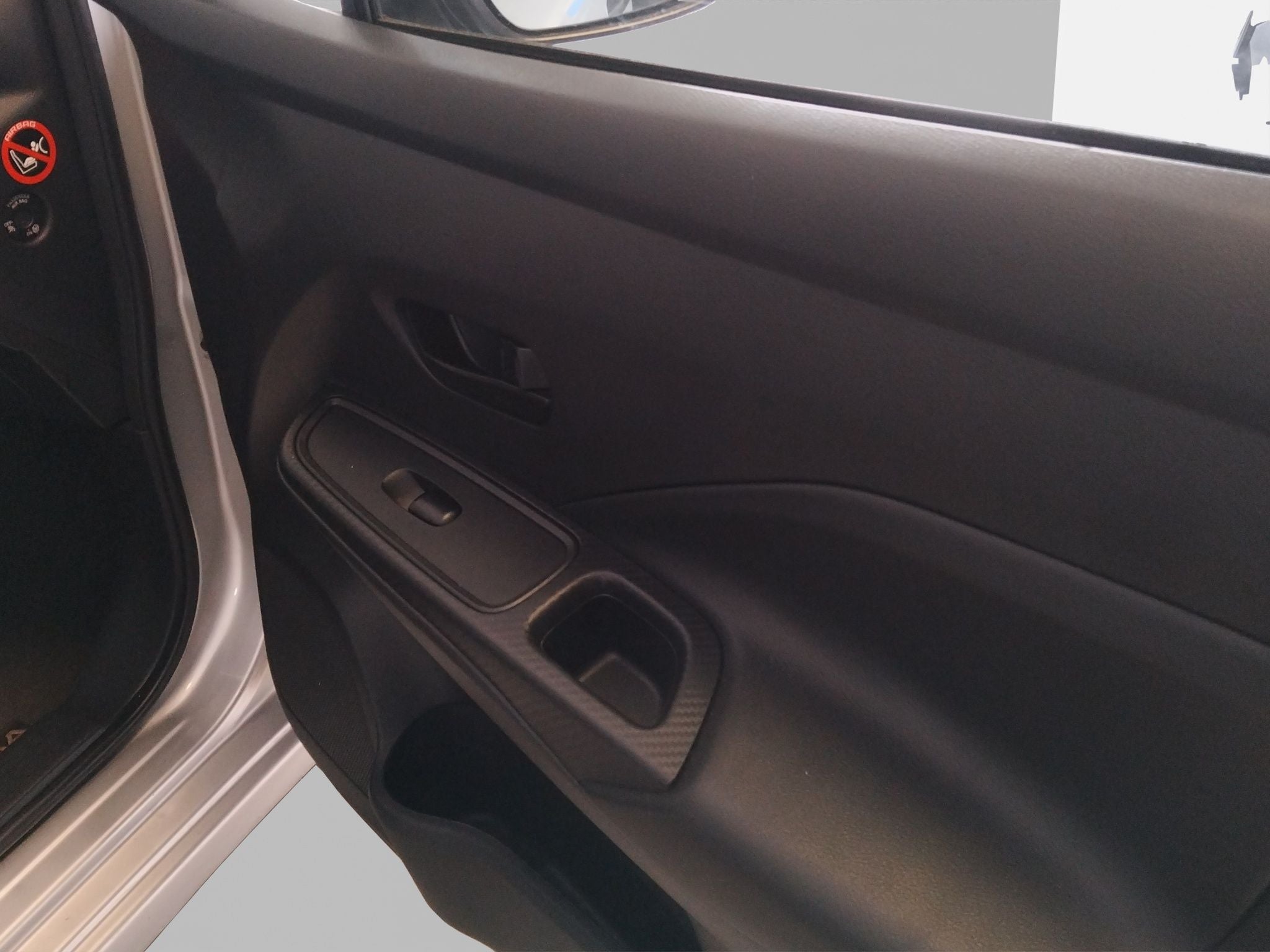 2025 Nissan VERSA 4P SENSE L41.6 MAN