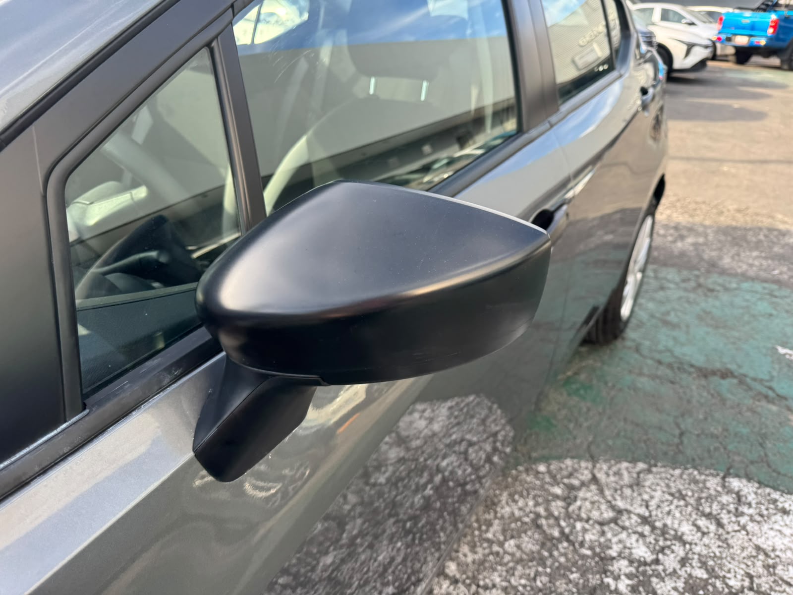 2025 Nissan VERSA 4P SENSE L41.6 AUT