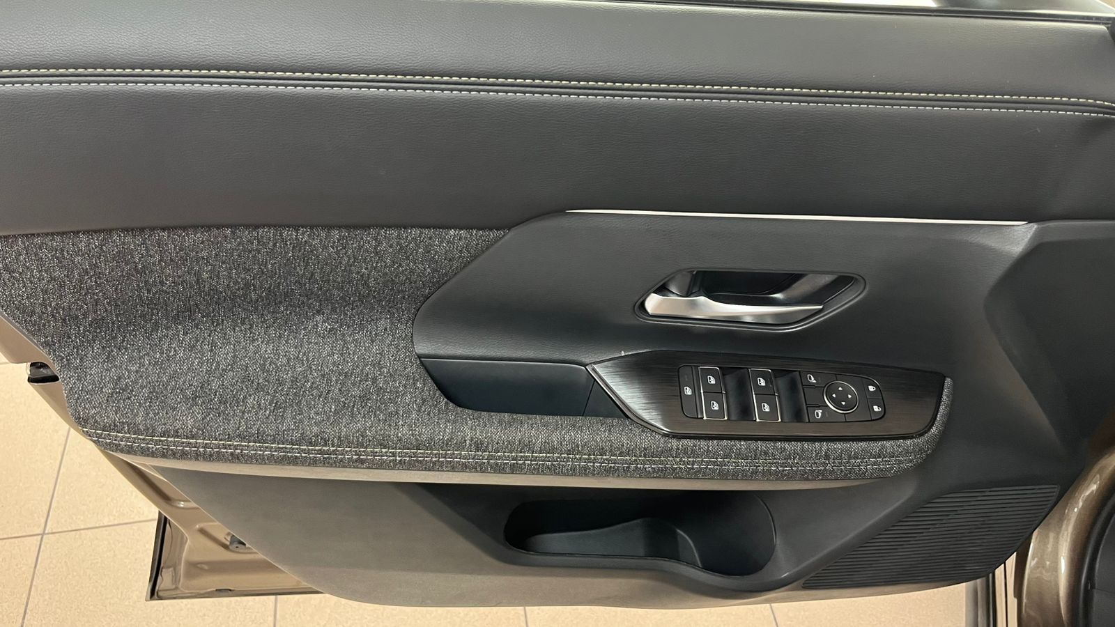 2025 Nissan KICKS 5P PLATINUM L42.0 AUT
