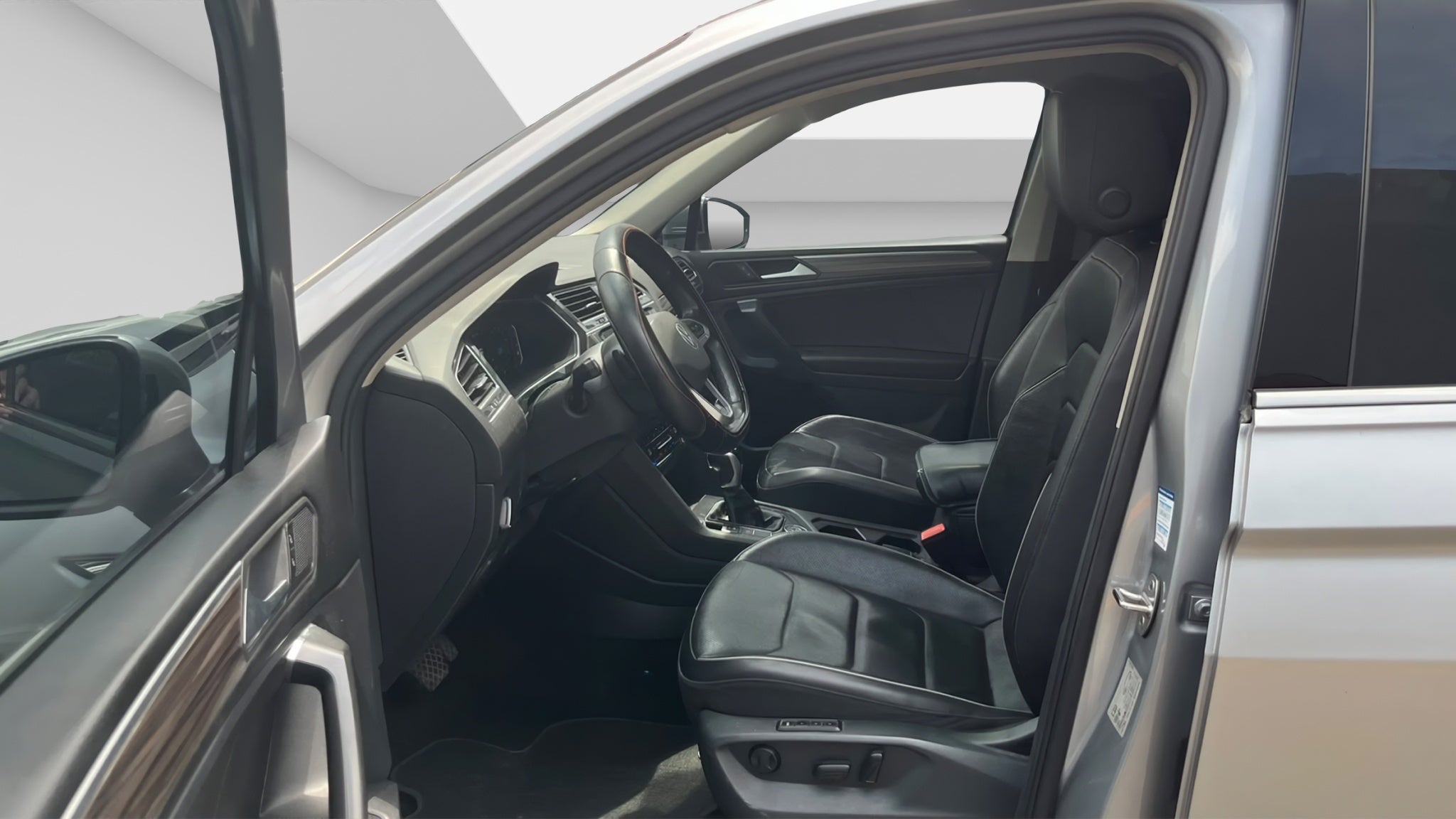 2022 Volkswagen TIGUAN 5 PTS R-LINE 20T DSG PIEL QCP F LED RA-19