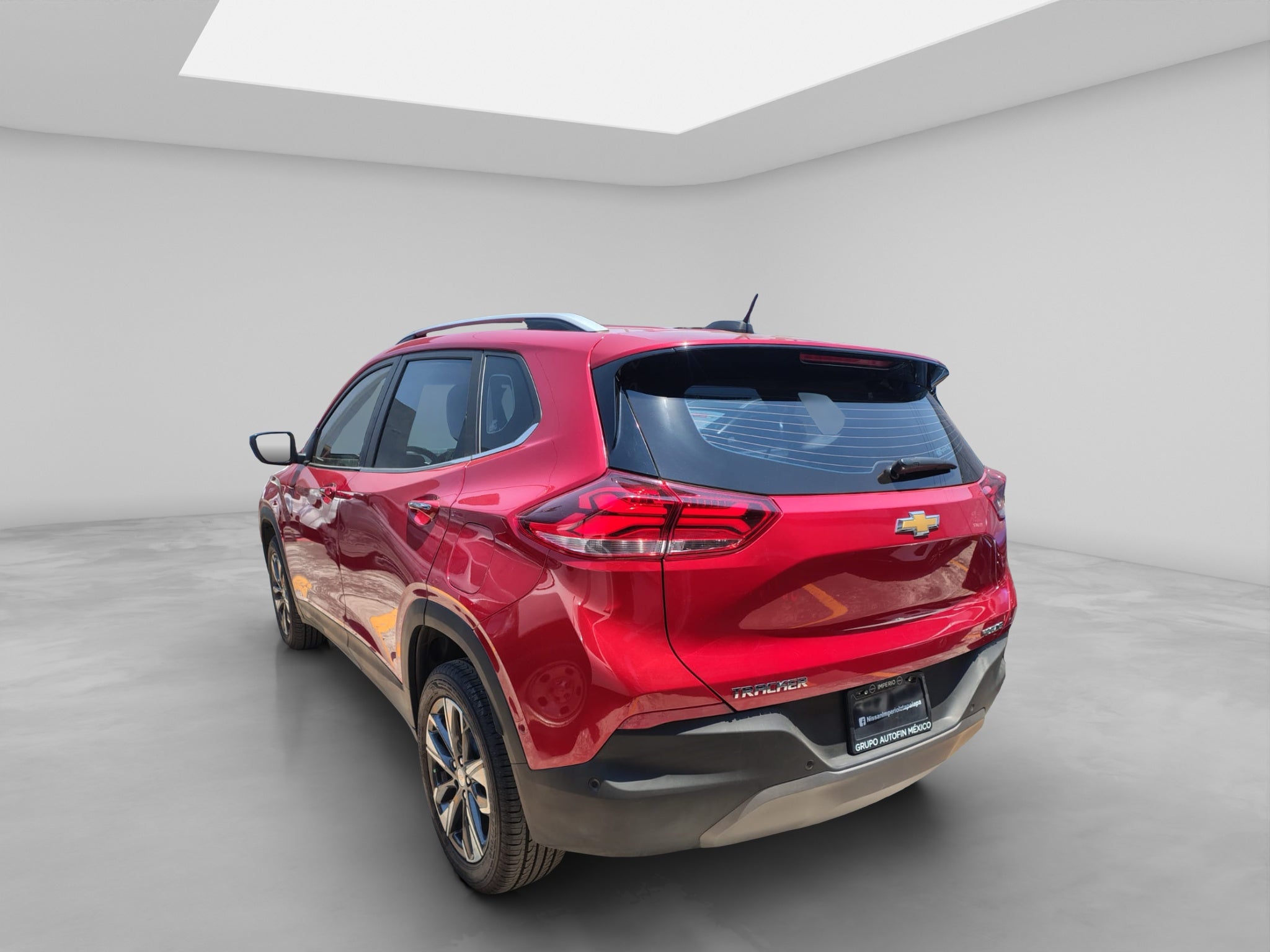 2023 Chevrolet TRACKER D 5 PTS PREMIER 12T TA F LED PIEL TP RA-17 BITONO