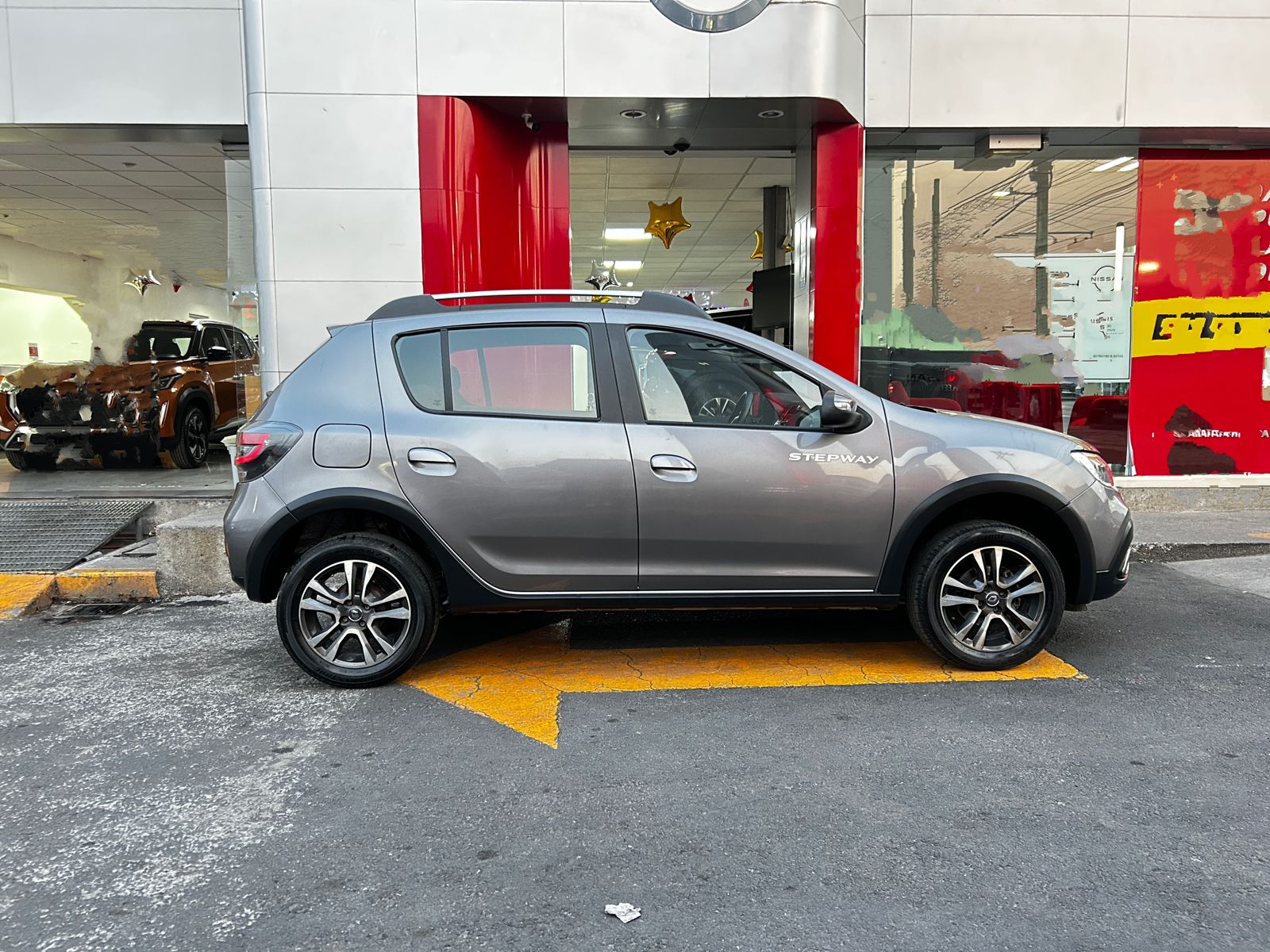 2023 RENAULT STEPWAY 5 PTS HB STEPWAY INTENS 16L TA AAC AUT VE GPS RA-16