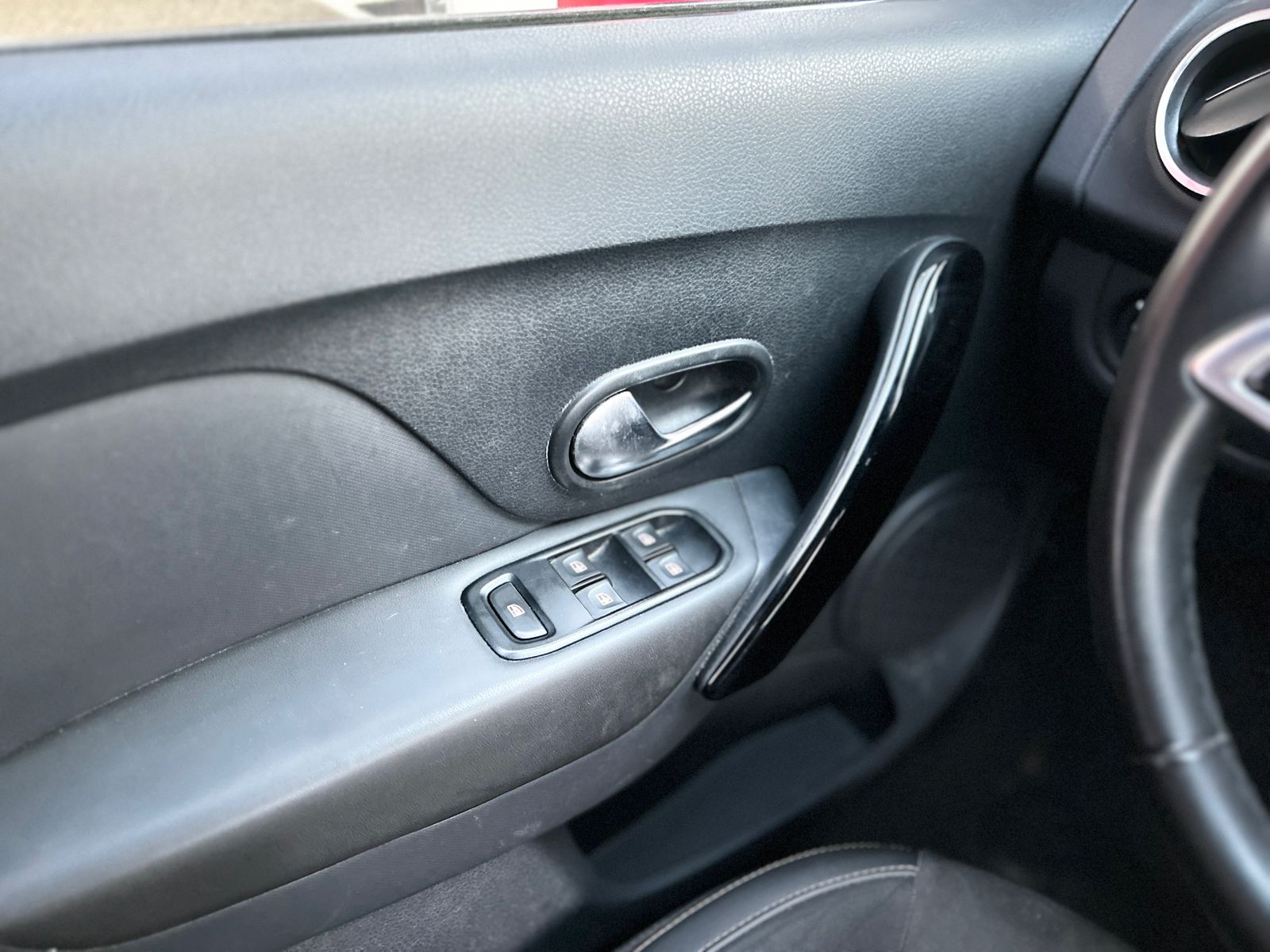 2023 RENAULT STEPWAY 5 PTS HB STEPWAY INTENS 16L TA AAC AUT VE GPS RA-16