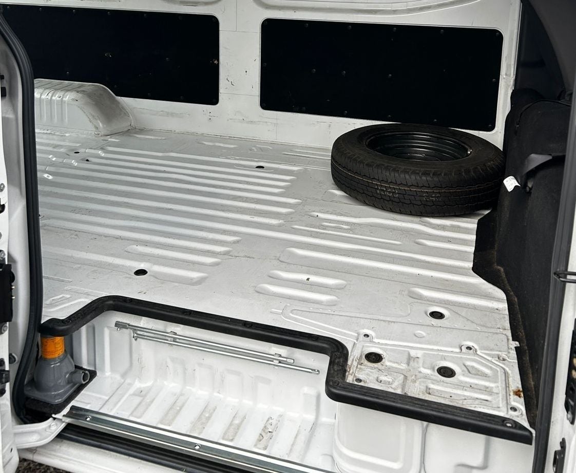 2024 Nissan URVAN 4P AMPLIA L42.5 MAN