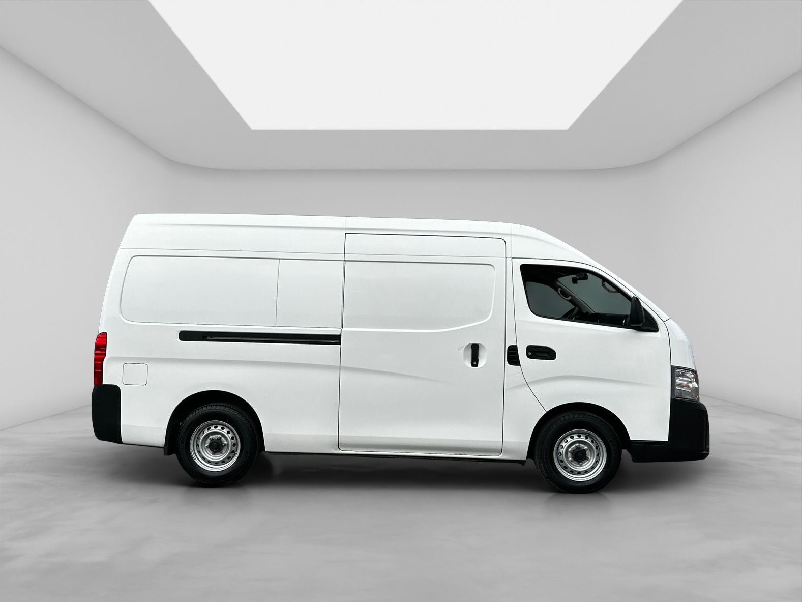 2024 Nissan URVAN 4P AMPLIA L42.5 MAN