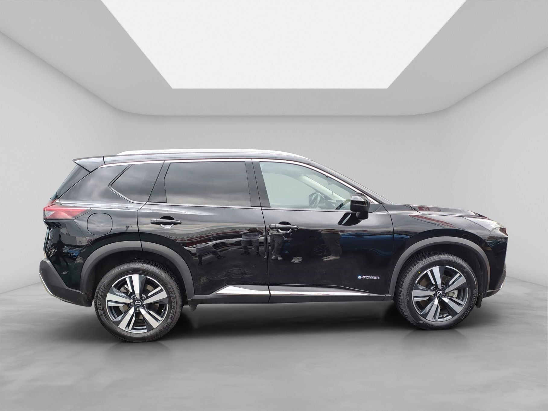 2025 Nissan X-TRAIL 5P PLATINUM E.POWER HEV L31.5 AUT