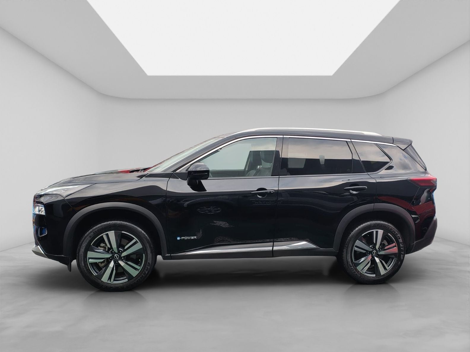 2025 Nissan X-TRAIL 5P PLATINUM E.POWER HEV L31.5 AUT
