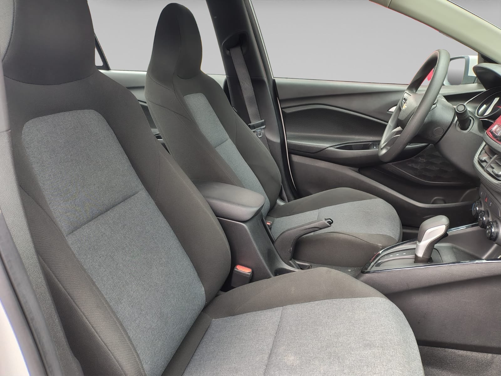 2025 Chevrolet ONIX 4P LS L31.0T AUT