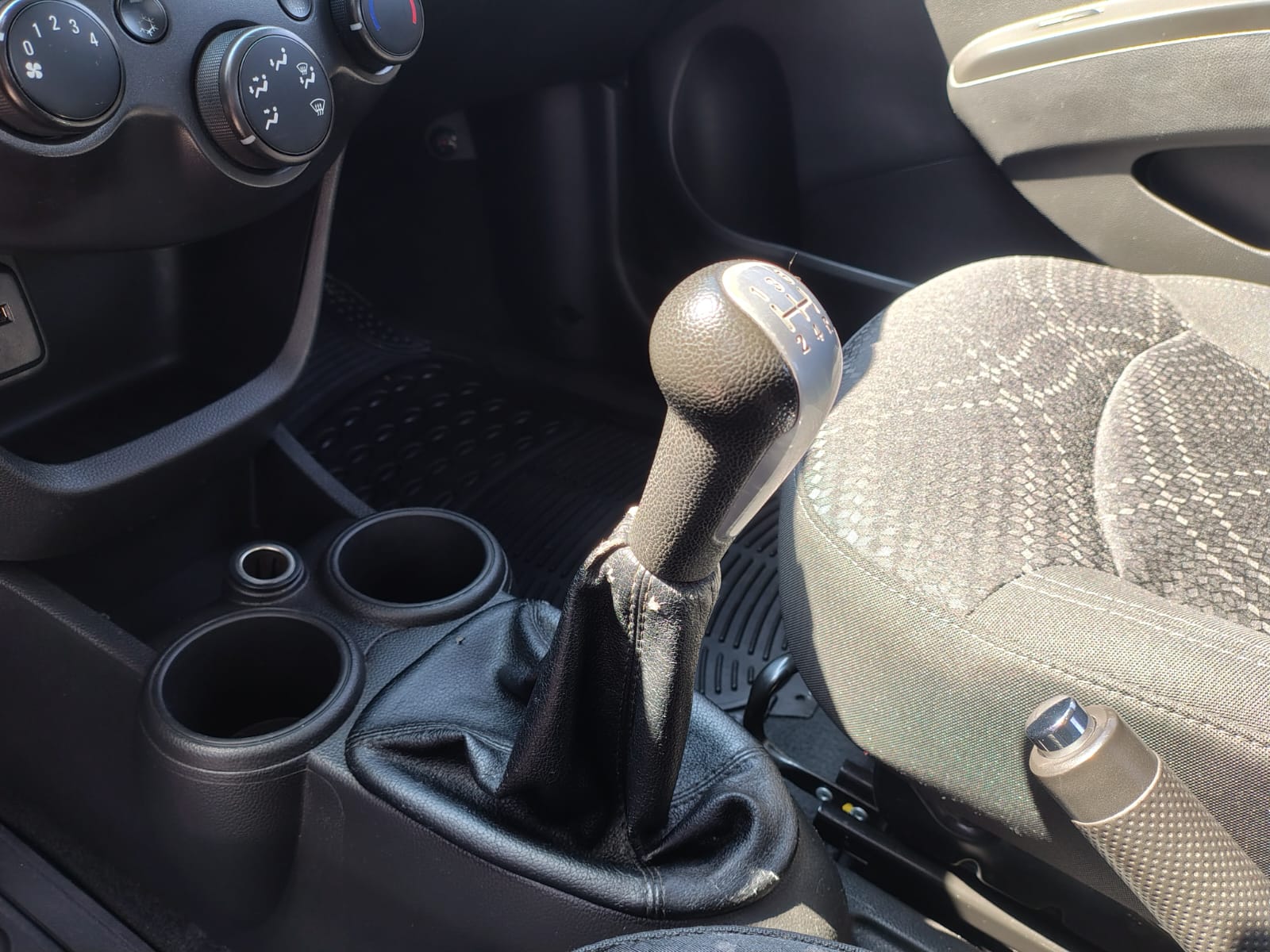 2018 Chevrolet BEAT 4 PTS LTZ 12L TM5 AAC VE F NIEBLA RA-14