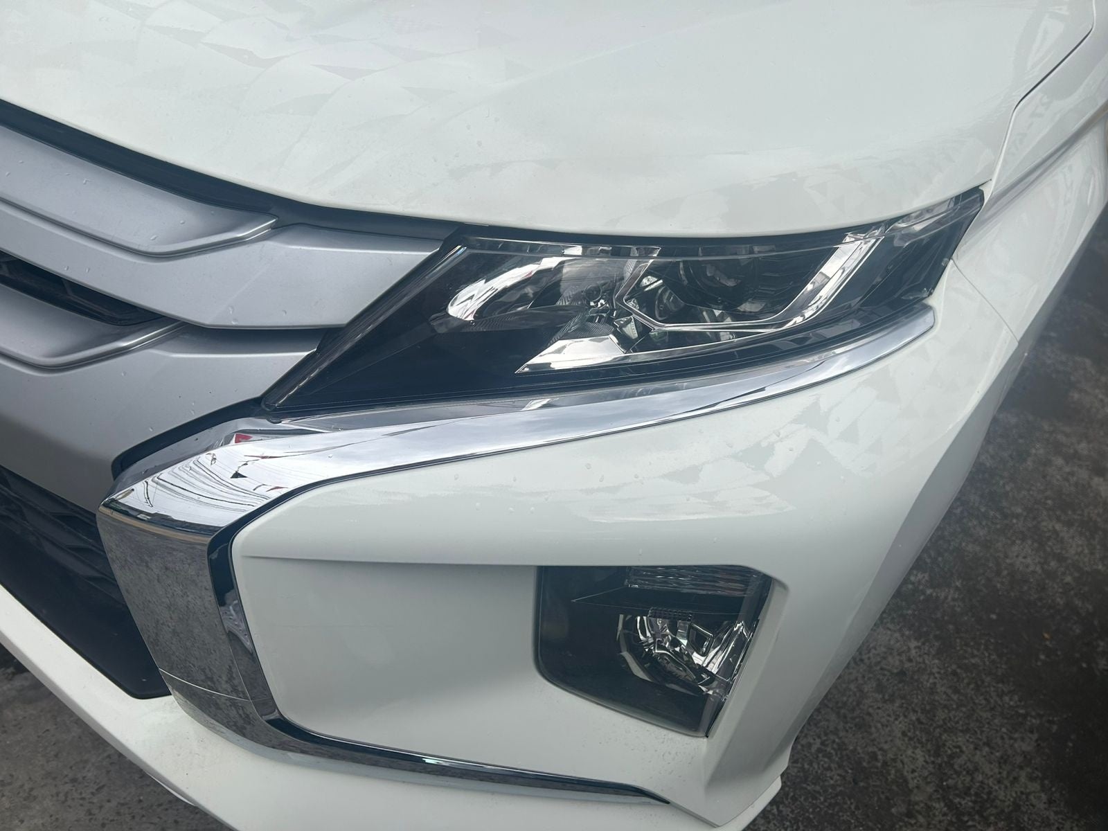 2023 Mitsubishi L200 4 PTS GLX CABINA DOBLE 24TD TM5 4X4