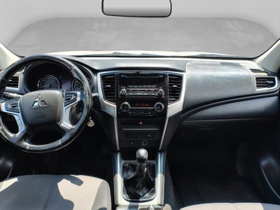 2023 Mitsubishi L200 4 PTS GLX CABINA DOBLE 24TD TM5 4X4