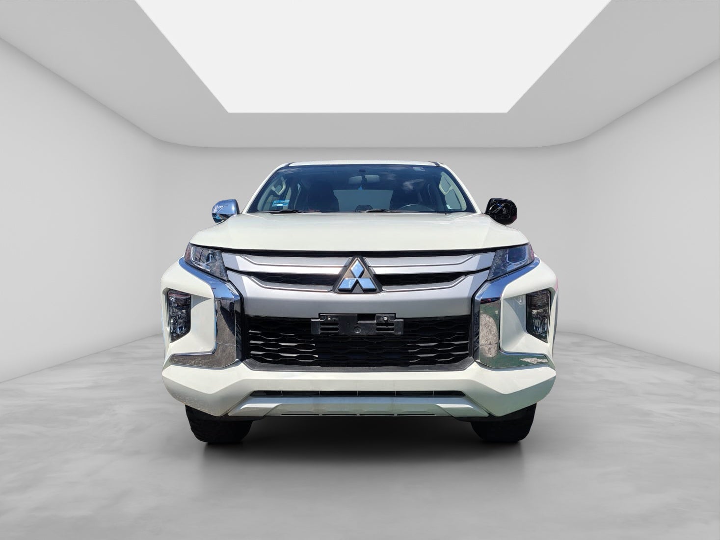 2023 Mitsubishi L200 4 PTS GLX CABINA DOBLE 24TD TM5 4X4