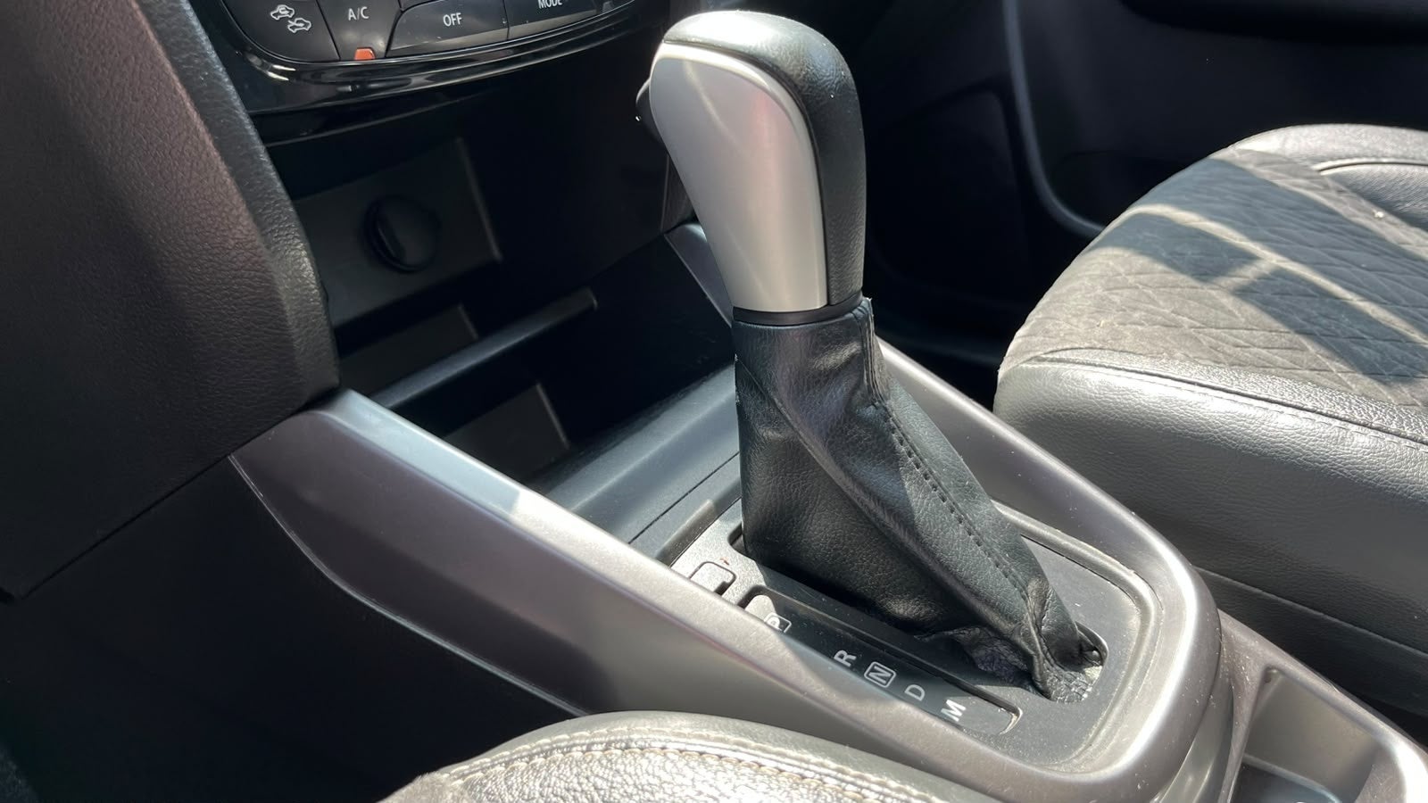 2019 SUZUKI VITARA 5 PTS GLX L4 16L TA F LED QCP GPS RA-17