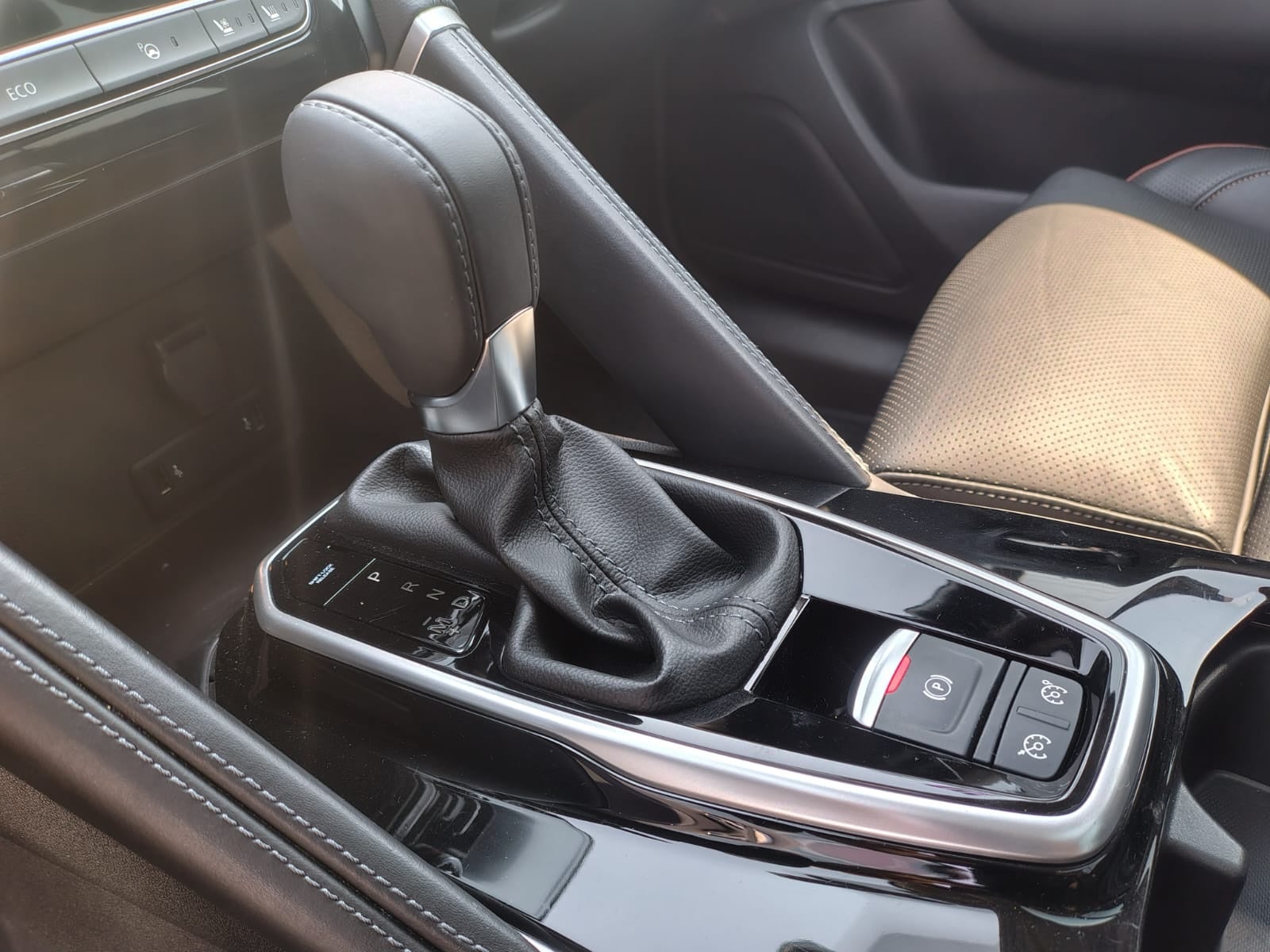 2024 RENAULT KOLEOS 5P ICONIC L42.5 AUT